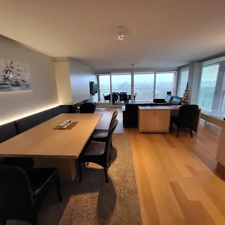 Spacious With Large Terrace & Parking In Apartment Ostend